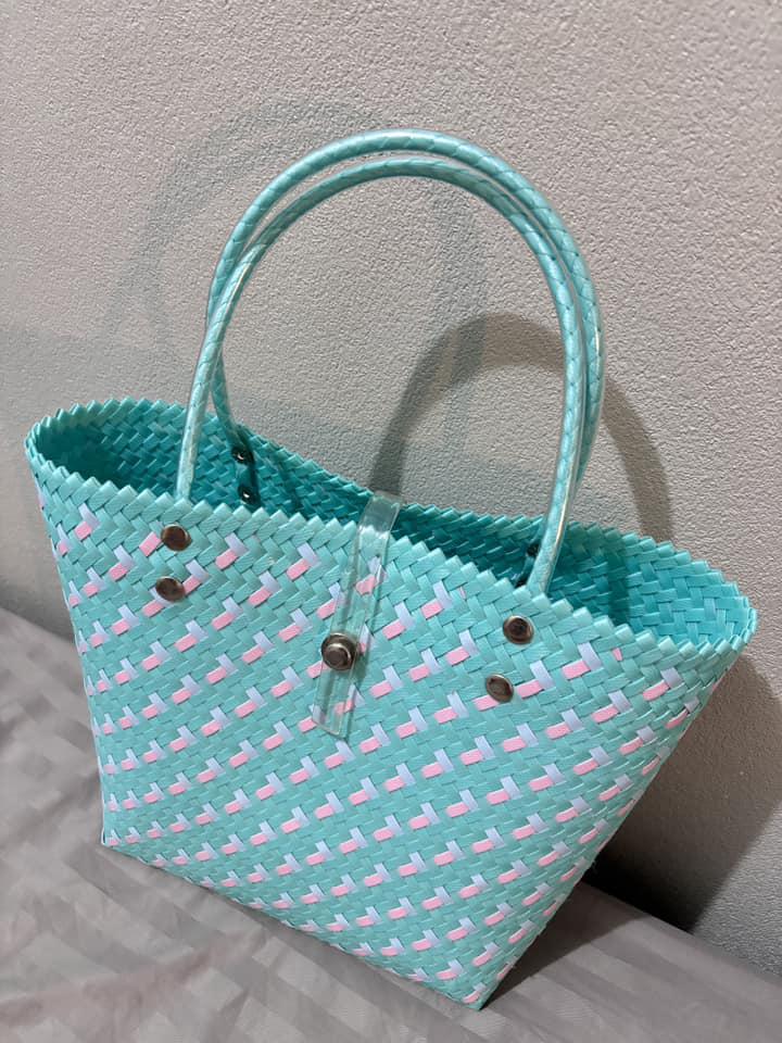 13. กระเป๋าสาน KHUNYAY NOI