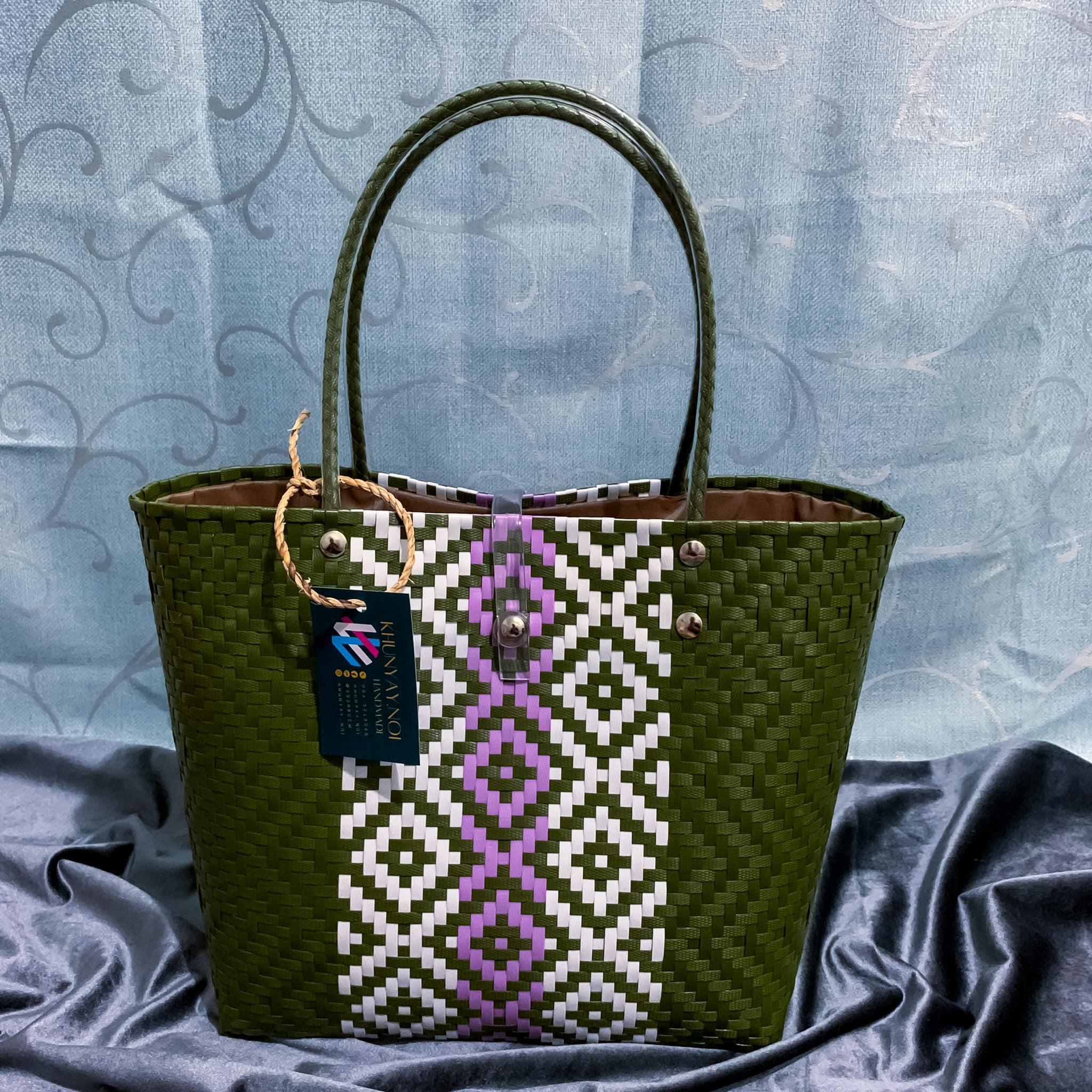 26. กระเป๋าสาน KHUNYAY NOI