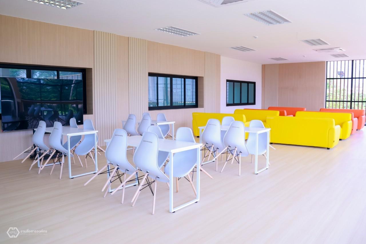 2. มหาวิทยาลัยราชภัฏกำแพงเพชร เตรียมเปิดศูนย์การเรียนรู้ตลอดชีวิตและพัฒนามาตรฐานวิชาชีพ