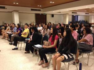 2. การพัฒนาบุคลิกภาพเพื่อการสื่อสารและสร้างภาพลักษณ์องค์กร วันที่ 10 มีนาคม 2558 ณ ห้องประชุมกาสะลอง ชั้น 2 หอประชุมทีปังกรรัศมีโชติ มหาวิทยาลัยราชภัฏกำแพงเพชร