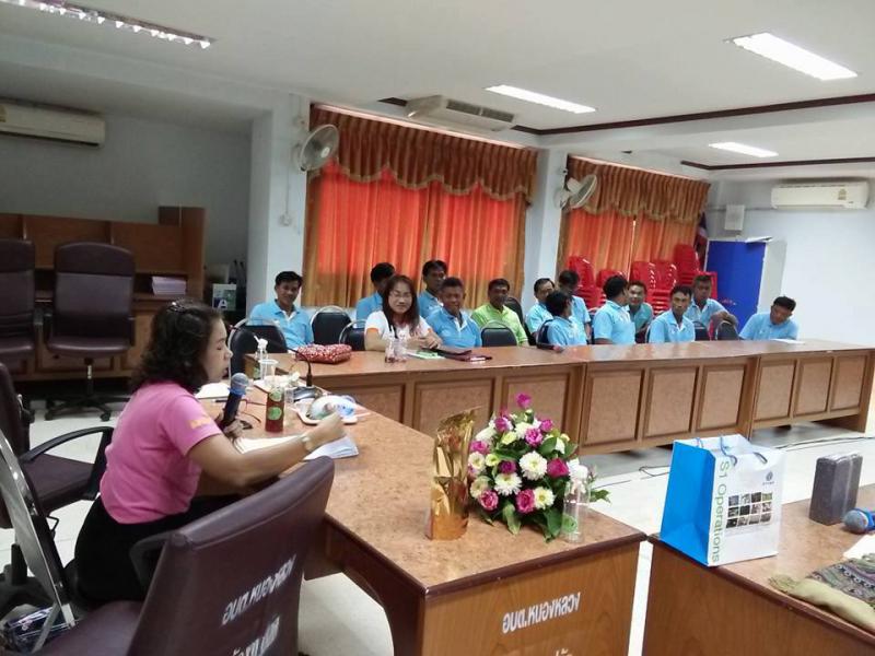 2. ประชุมผู้มีส่วนได้ส่วนเสียเพื่อเข้ามามีส่วนร่วมในการแสดงความคิดเห็นฯ วันที่ 8 ตุลาคม 2558 ณ ห้องประชุมองค์การบริหารส่วนตำบลหนองหลวง ชั้น 2 องค์การบริหารส่วนตำบลหนองหลวง อำเภอลานกระบือ จังหวัดกำแพงเพชร