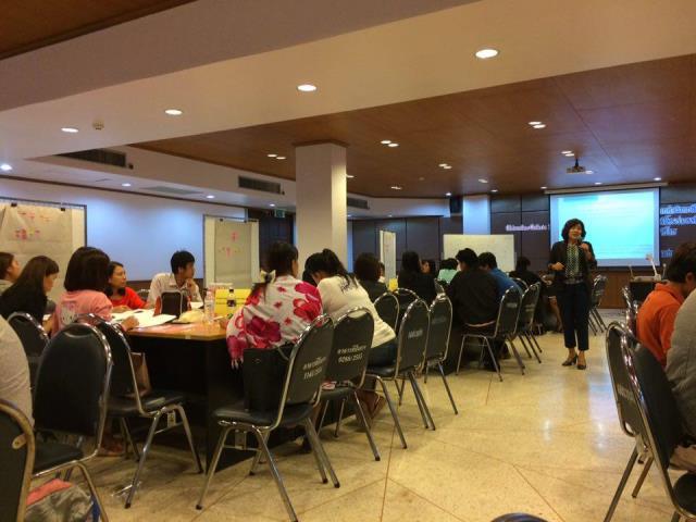 2. อบรมเชิงปฏิบัติการ วันที่ 13 - 14 มกราคม 2559 ณ ห้องประชุมทองกวาว ชั้น 2 อาคารทีปังกรรัศมีโชติ มหาวิทยาลัยราชภัฏกำแพงเพชร