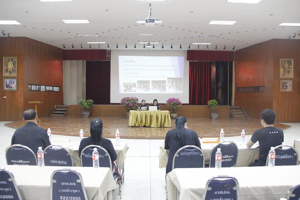 2. นำเสนอนวัตกรรมหรือแนวปฏิบัติที่ดีของหลักสูตร หน่วยงานสนับสนุน ด้านการบริการวิชาการ ด้านศิลปวัฒนธรรม และด้านวิจัย วันที่ 19 พ.ค. 2559 ณ อาคารประชุมรัตนอาภา มหาวิทยาลัยราชภัฏกำแพงเพชร 