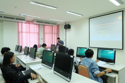 2. อบรมหลักสูตรระยะสั้น “คอมพิวเตอร์เพื่อการใช้งาน” วันที่ 19 - 20 สิงหาคม 2560  ณ มหาวิทยาลัยราชภัฏกำแพงเพชร 