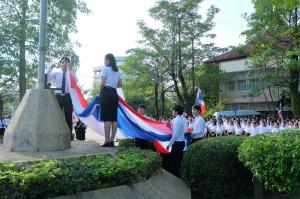 12. กิจกรรมเชิญธงชาติไทย เนื่องในวันพระราชทานธงชาติไทยและวันครบรอบ 100 ปี ธงชาติไทย