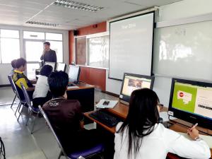 55. อบรมหลักสูตรสร้างยอดขายออนไลน์ ด้วยการตลาดยุคดิจิทัล สำหรับ SME วันที่ 17 - 18 พฤษภาคม 2561 ณ ห้องปฏิบัติการคอมพิวเตอร์ ชั้น 7/1 อาคารศูนย์ภาษาและคอมพิวเตอร์