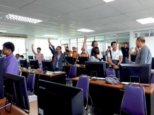 66. อบรมหลักสูตรสร้างยอดขายออนไลน์ ด้วยการตลาดยุคดิจิทัล สำหรับ SME วันที่ 17 - 18 พฤษภาคม 2561 ณ ห้องปฏิบัติการคอมพิวเตอร์ ชั้น 7/1 อาคารศูนย์ภาษาและคอมพิวเตอร์