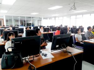 84. อบรมหลักสูตรสร้างยอดขายออนไลน์ ด้วยการตลาดยุคดิจิทัล สำหรับ SME วันที่ 17 - 18 พฤษภาคม 2561 ณ ห้องปฏิบัติการคอมพิวเตอร์ ชั้น 7/1 อาคารศูนย์ภาษาและคอมพิวเตอร์
