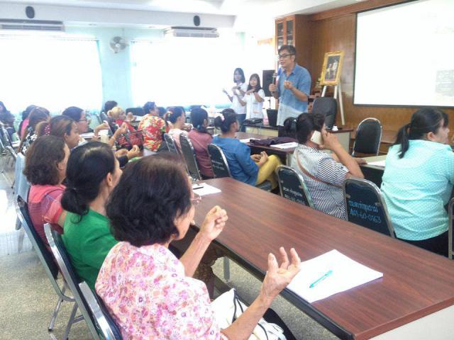 3. อบรมเชิงปฏิบัติการ เรื่อง แนวทางการอนุรักษ์ ฟื้นฟูอาหารพื้นบ้าน และการผลิตอาหารให้ปลอดภัย วันที่ 21 พฤษภาคม 2561 ณ องค์การบริหารส่วนตำบลท่าขุนราม ต.ท่าขุนราม อ.เมือง จ.กำแพงเพชร