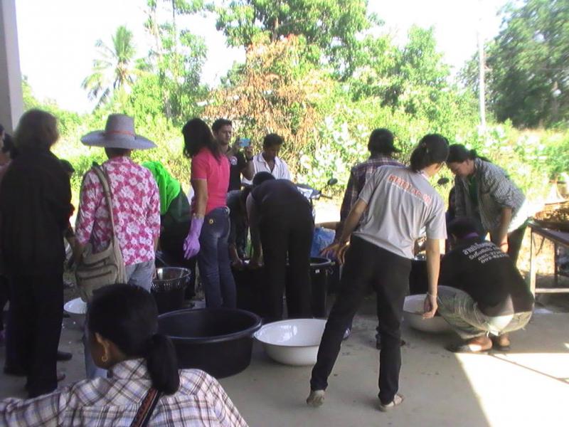 4. อบรมเชิงปฏิบัติการการทำน้ำยาเอนกประสงค์จากน้ำมะนาว วันที่ 27 พฤศจิกายน 2561 ณ ศาลาอเนกประสงค์หมู่บ้านพุสะแก ตำบลวังหิน อำเภอเมืองตาก จังหวัดตาก