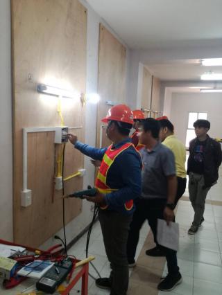 34. กิจกรรมทดสอบมาตรฐานฝีมือแรงงานในสาขาช่างไฟฟ้าภายในอาคาร วันที่ 8 กุมภาพันธ์ 2563  ณ ศูนย์ทดสอบมาตรฐานฝีมือแรงงานในสาขาช่างไฟฟ้าภายในอาคาร