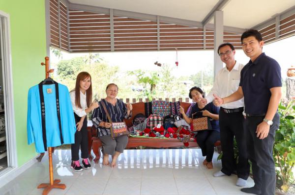 1. ลงพืันที่เก็บข้อมูลในโครงการส่งเสริมการตลาดออนไลน์ KPRU OTOP วันที่ 14 กุมภาพันธ์ 2563 ณ บ้านอุดมทรัพย์ ต.หินดาด อ.ปางศิลาทอง จ.กำแพงเพชร