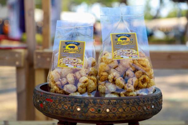 2. ลงพืันที่เก็บข้อมูลในโครงการส่งเสริมการตลาดออนไลน์ KPRU OTOP วันที่ 15 กุมภาพันธ์ 2563 ณ ต.วังจันทร์ อ.สามเงา จ.ตาก