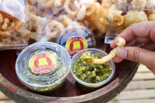 1. ลงพืันที่เก็บข้อมูลในโครงการส่งเสริมการตลาดออนไลน์ KPRU OTOP วันที่ 15 กุมภาพันธ์ 2563 ณ ต.วังจันทร์ อ.สามเงา จ.ตาก