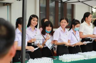 1. กิจกรรมเสริมความรู้ป้องกัน COVID-19 วันที่ 12 มีนาคม 2563 ณ หน้าสำนักงานหอการค้า จังหวัดกำแพงเพชร