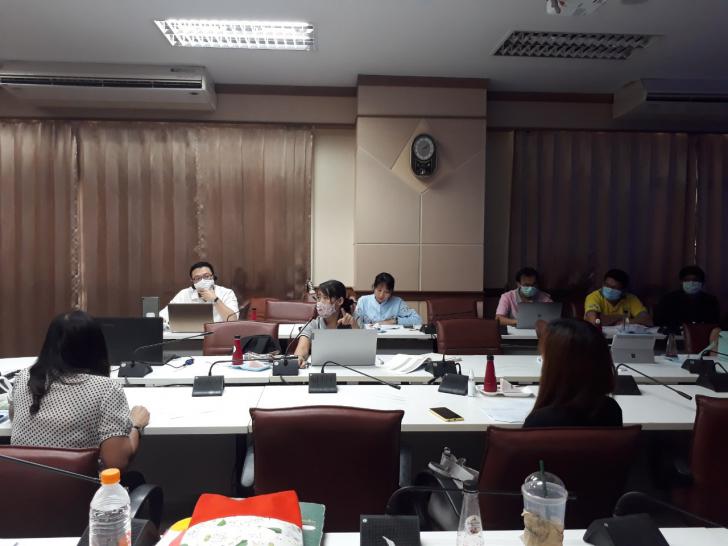 4. ประชุมวางแผนการดำเนินงานโครงการจ้างงานประชาชนที่ได้รับผลกระทบจากสถานการณ์การระบาดของโรคติดเชื้อไวรัสโคโรน่า 2019 (COVID-19) วันที่ 5 พฤษภาคม 2563 ณ ห้องประชุมดารารัตน์ ชั้น 4 อาคารเรียนรวมและอำนวยการ (อาคาร 14)