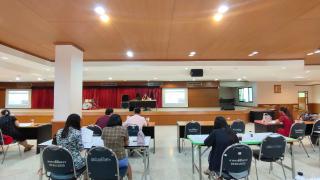 3. ประชุมติดตามความก้าวหน้าการดำเนินงานโครงการจ้างงานประชาชนที่ได้รับผลกระทบจากสถานการณ์การระบาดของโรคติดเชื้อไวรัสโคโรน่า 2019 วันที่ 2 กรกฎาคม 2563 ณ ห้องประชุมลีลาวดี ชั้น 2 หอประชุมทีปังกรรัศมีโชติ มหาวิทยาลัยราชภัฏกำแพงเพชร