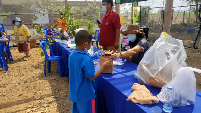 2. อบรมเชิงปฏิบัติการการขยายพันธุ์พืช วันที่ 24-25 กุมภาพันธ์ 2565 ณ โรงเรียนบ้านคลองเรือ ต.เทพนคร อ.เมือง จ.กำแพงเพชร