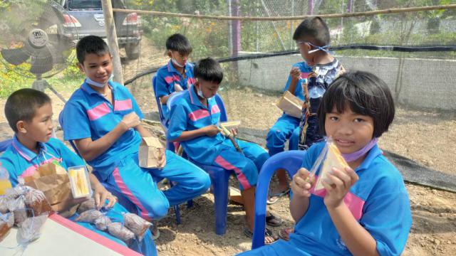 3. อบรมเชิงปฏิบัติการการขยายพันธุ์พืช วันที่ 24-25 กุมภาพันธ์ 2565 ณ โรงเรียนบ้านคลองเรือ ต.เทพนคร อ.เมือง จ.กำแพงเพชร