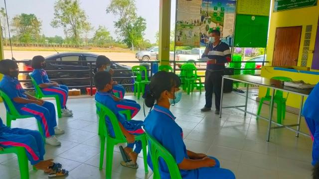 2. อบรมเชิงปฏิบัติการการทำดินเพาะชำและน้ำหมักสลายตอซัง วันที่ 22-23 มีนาคม 2565 ณ โรงเรียนบ้านคลองเรือ ต.เทพนคร อ.เมือง จ.กำแพงเพชร