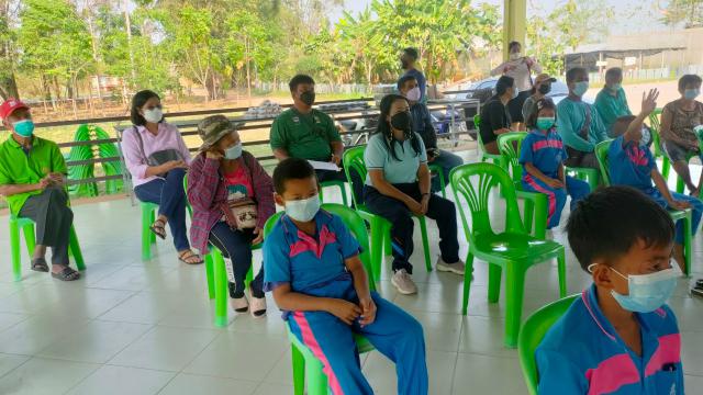 4. อบรมเชิงปฏิบัติการการทำดินเพาะชำและน้ำหมักสลายตอซัง วันที่ 22-23 มีนาคม 2565 ณ โรงเรียนบ้านคลองเรือ ต.เทพนคร อ.เมือง จ.กำแพงเพชร