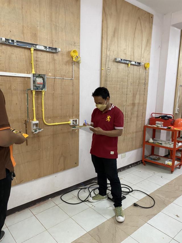 1. กิจกรรมทดสอบมาตรฐานฝีมือแรงงาน สาขาช่างไฟฟ้าภายในอาคาร ระดับ 1 ระหว่างวันที่ 31 มีนาคม 2565 ถึงวันที่ 2 เมษายน 2565 ณ ห้องประชุมกาสะลอง หอประชุมทีปังกรรัศมีโชติ และศูนย์ทดสอบมาตรฐานฝีมือแรงงาน มหาวิทยาลัยราชภัฏกำแพงเพชร