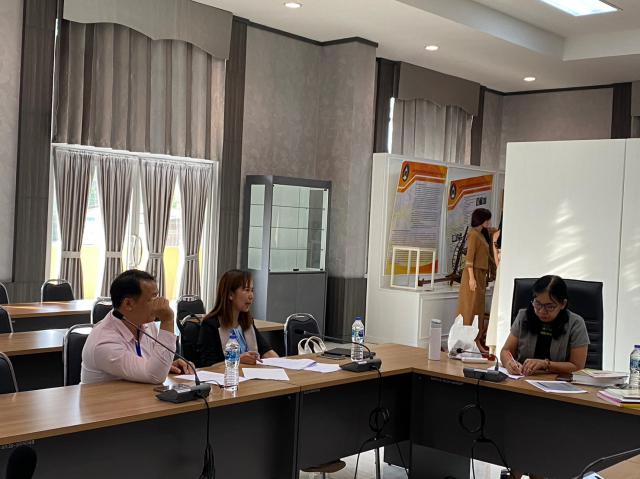 2. ประชุมเตรียมความพร้อมและวางแผนดำเนินงาน โครงการขับเคลื่อนศักยภาพแกนนำอาสาส่งเสริมวัฒนธรรมการอ่านเด็กก่อนวัยเรียนกลุ่มเปราะบาง จังหวัดกำแพงเพชร วันที่ 25 กันยายน 2566 ณ ห้องประชุม KPRU HOME สำนักบริการวิชาการและจัดหารายได้
