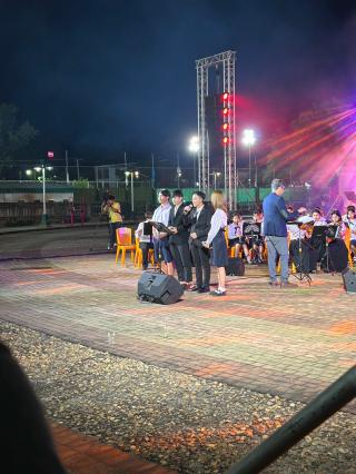 9. บุคลากรสำนักบริการวิชาการและจัดหารายได้ ้เข้าร่วมรับชมการแสดงดนตรีเทิดพระเกียรติ ดนตรีในสวน วันที่ 5 ธันวาคม 2566 ณ ลานน้ำพุ สิริจิตอุทยาน จังหวัดกำแพงเพชร