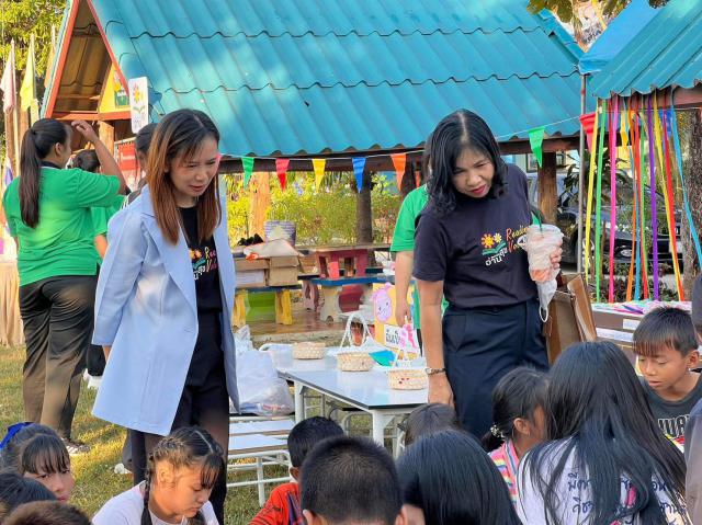 2. กิจกรรม Roadshow สัญจร อ่านสร้างสุข ชวนน้องอ่าน ชวนน้องเล่น วันที่ 12 มกราคม 2567 ณ โรงเรียนสาธิตวัดพระบรมธาตุ และโรงเรียนบ้านโนนม่วง ตำบลนครชุม อำเภอเมือง จังหวัดกำแพงเพชร