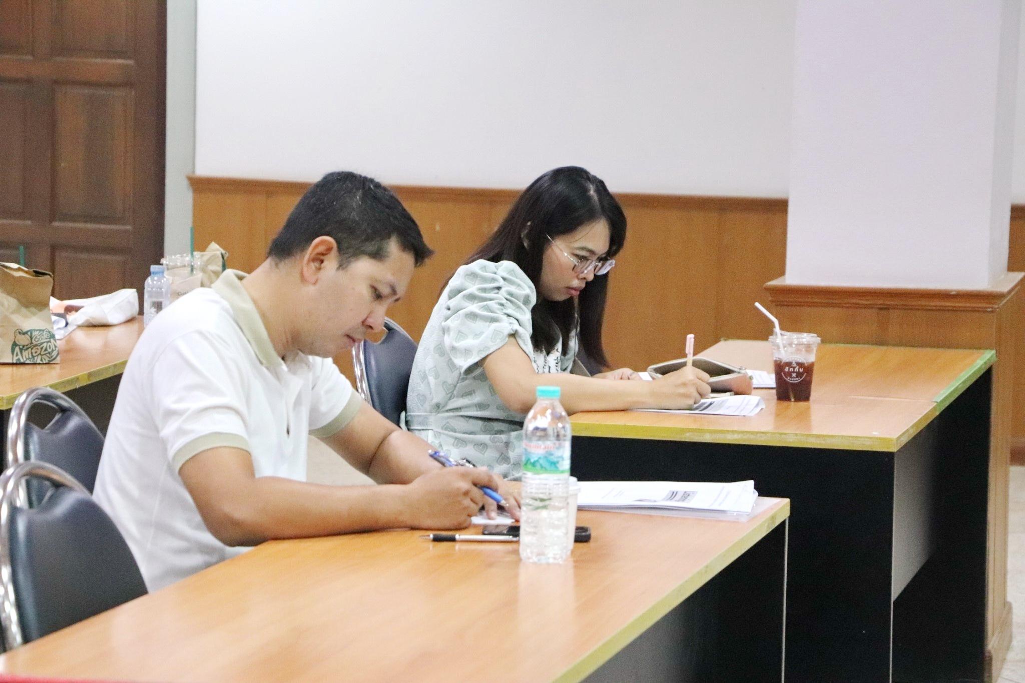 4. จัดโครงการพัฒนาศักยภาพทักษะภาษาอังกฤษตามกรอบ CEFR เพื่อความก้าวหน้าทางวิชาชีพ (CEFR Booster for Career Advancement) วันที่ 23-24 พฤศจิกายน 256 ณ ห้องประชุมทองกวาว และห้องประชุมกาสะลอง ชั้น 2 หอประชุมทีปังกรรัศมีโชติ มหาวิทยาลัยราชภัฏกำแพงเพชร