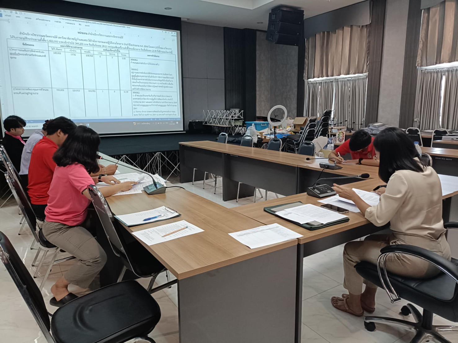 4. ประชุมบุคลากรประจำสำนักบริการวิชาการและจัดหารายได้ ครั้งที่ 3/2568 วันที่ 11 เมษายน 2568 ณ ห้องประชุม KPRU HOME สำนักบริการวิชาการเเละจัดหารายได้