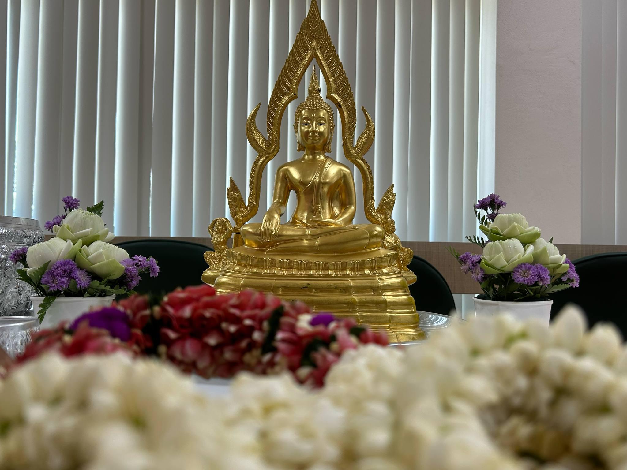 48. กิจกรรมรดน้ำดำหัว ของสำนักบริการวิชาการและจัดหารายได้