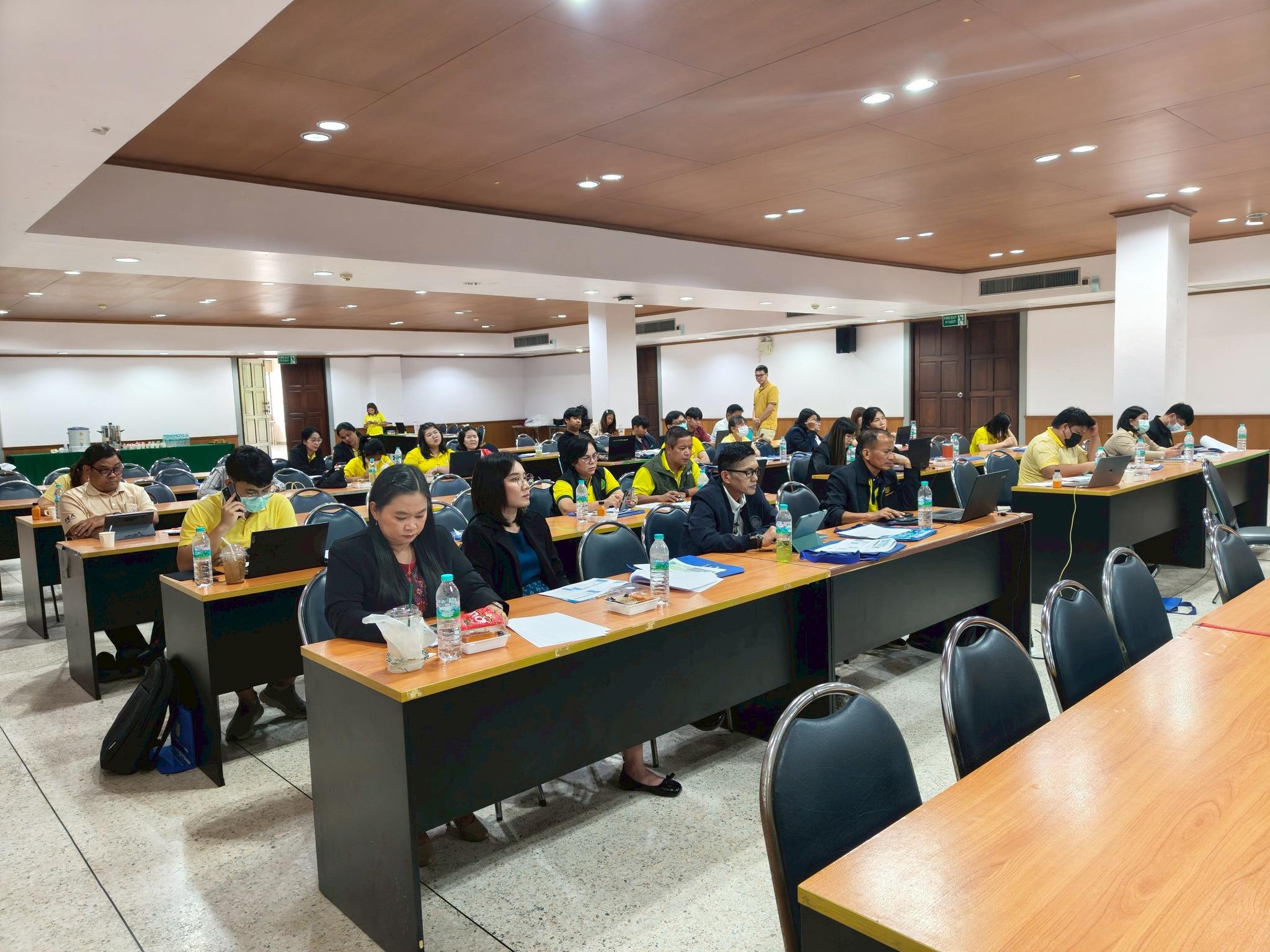 6. จัดอบรมการใช้แพลตฟอร์มออนไลน์ Low Carbon City Platform เพื่อการประเมินคาร์บอนฟุตพริ้นท์ (CFO) เมื่อวันที่ 23 มิถุนายน 2568