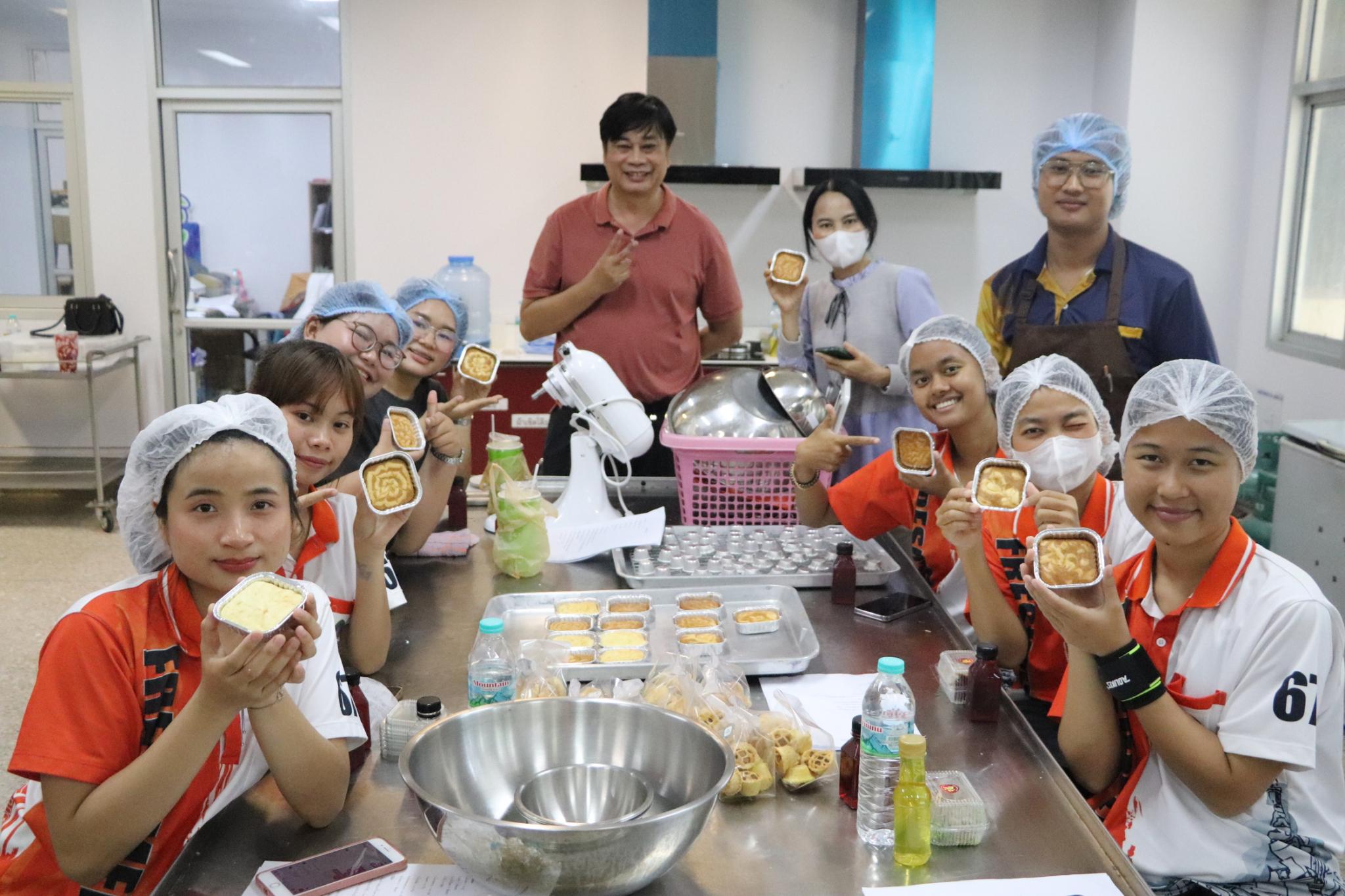 โครงการอบรมเชิงปฏิบัติการอาชีพที่ 2 อาชีพทำเบเกอรี่ (เค้กกล้วยหอมครีมชีส คุกกี้นมฮอกไกโด ทาร์ตสับปะรด) 19-20 กรกฎาคม 2568