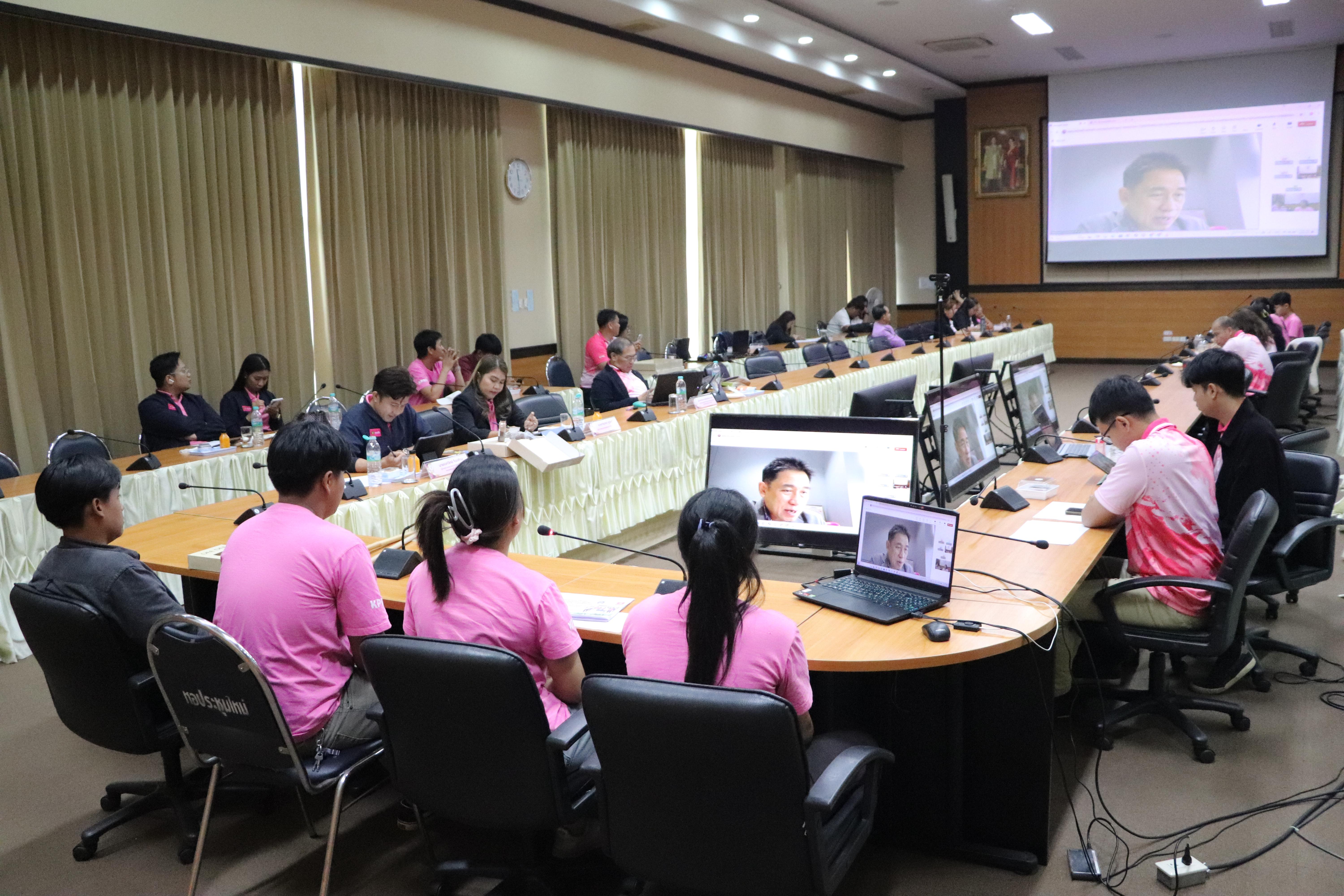 33. การนำเสนอผลสัมฤทธิ์ พร้อมทั้งเยี่ยมชมนิทรรศการ ณ บริเวณลานอเนกประสงค์ ชั้น 1 อาคารเรียนรวมและอำนวยการ (อาคาร 14) วันที่ 9 กันยายน 2568