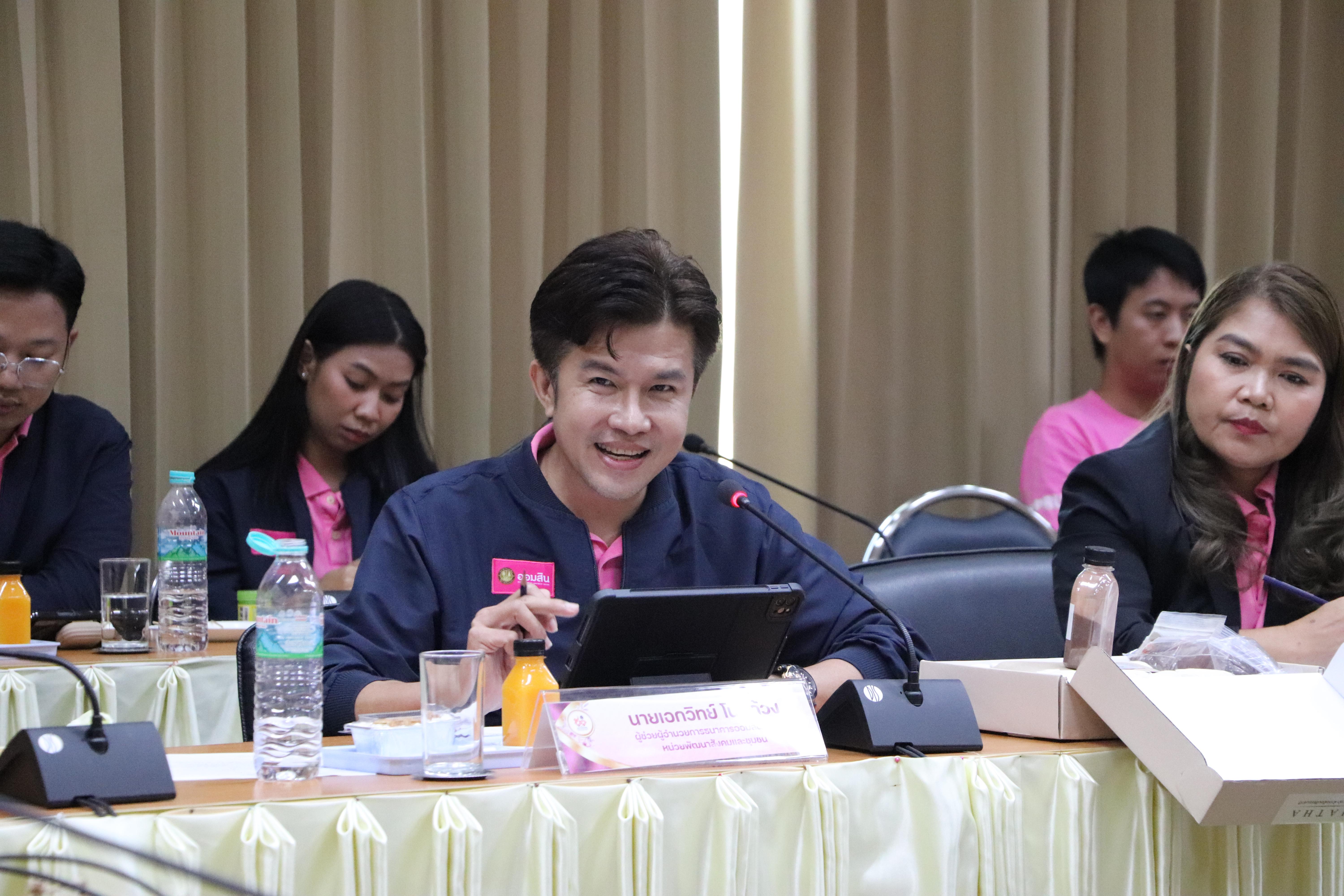 36. การนำเสนอผลสัมฤทธิ์ พร้อมทั้งเยี่ยมชมนิทรรศการ ณ บริเวณลานอเนกประสงค์ ชั้น 1 อาคารเรียนรวมและอำนวยการ (อาคาร 14) วันที่ 9 กันยายน 2568