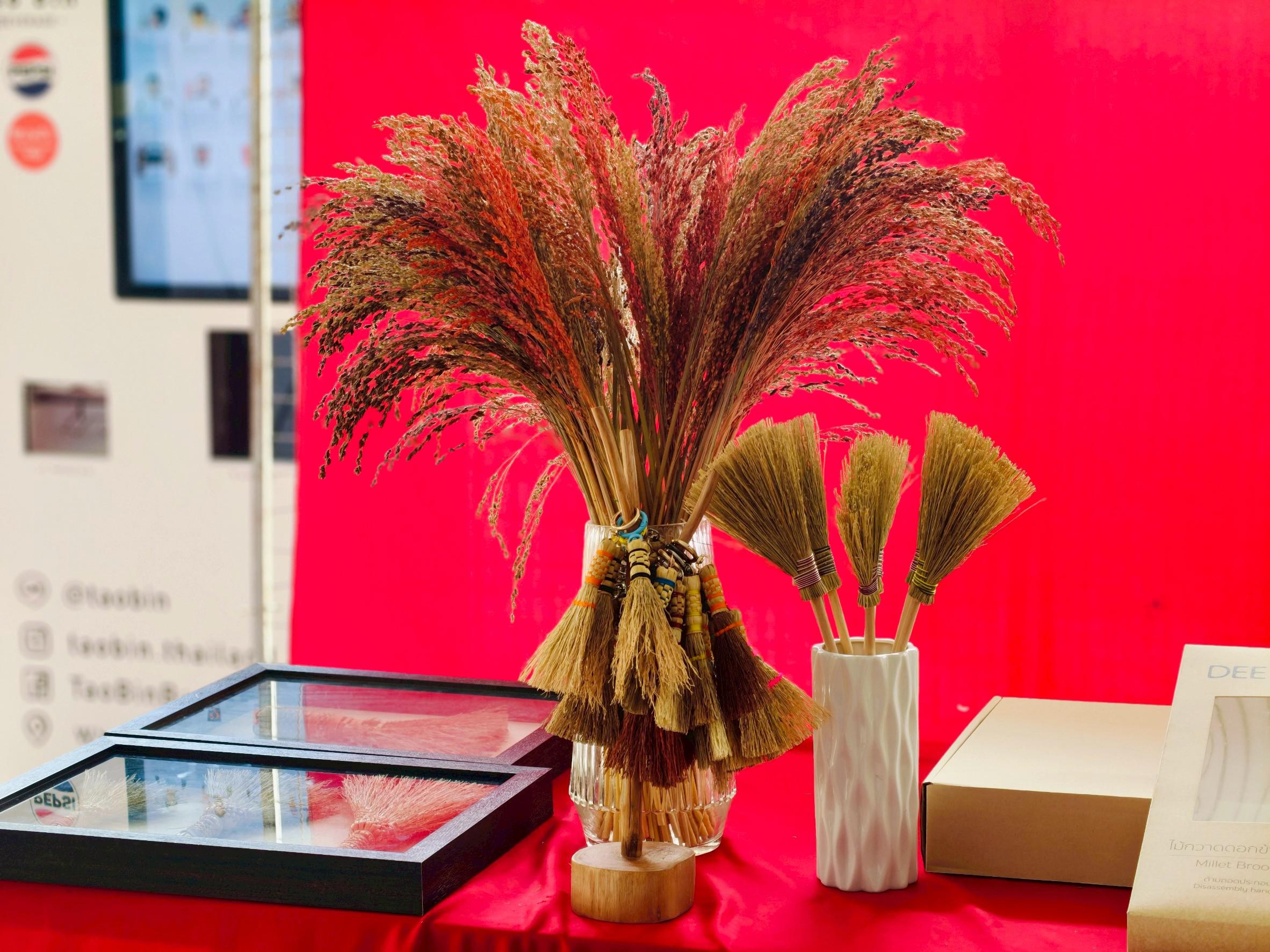 47. การนำเสนอผลสัมฤทธิ์ พร้อมทั้งเยี่ยมชมนิทรรศการ ณ บริเวณลานอเนกประสงค์ ชั้น 1 อาคารเรียนรวมและอำนวยการ (อาคาร 14) วันที่ 9 กันยายน 2568