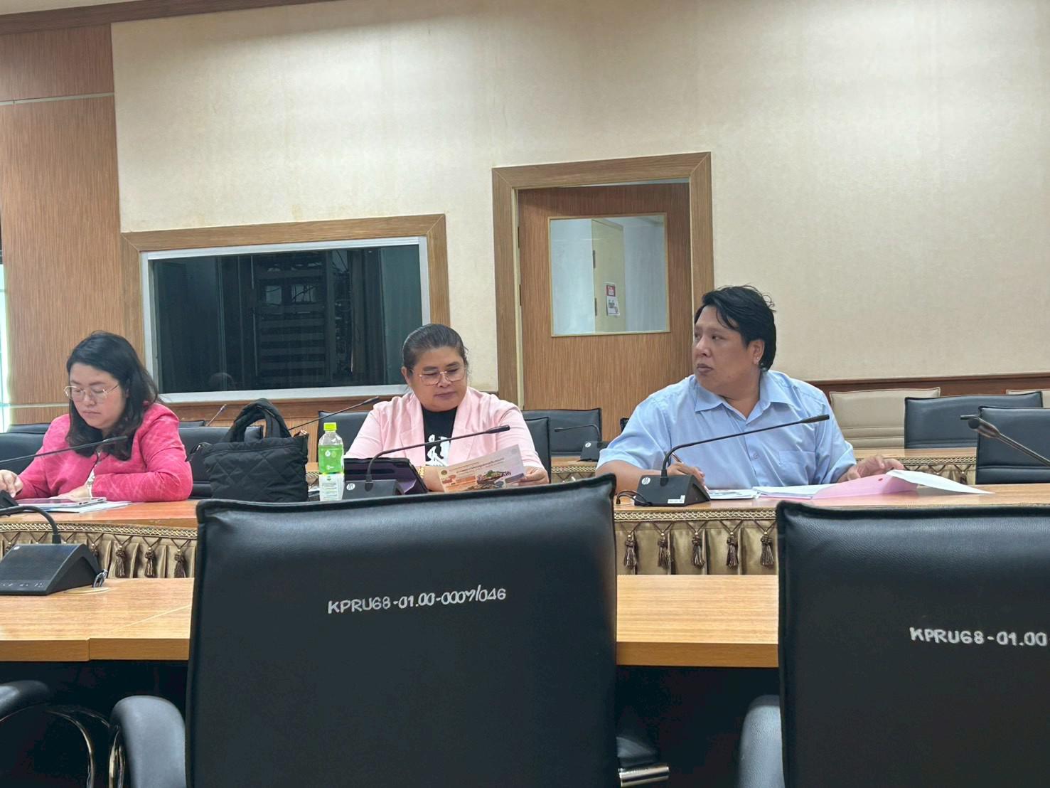 4. ประชุมคณะ ผู้บริหารสำนัก สถาบัน และกองงาน เพื่อหารือแนวทางการขับเคลื่อน “THAPUTSA MODEL” ชั้น 8 อาคารเรียนรวมและอำนวยการ (อาคาร 14) เมื่อวันที่ 30 กันยายน 2568