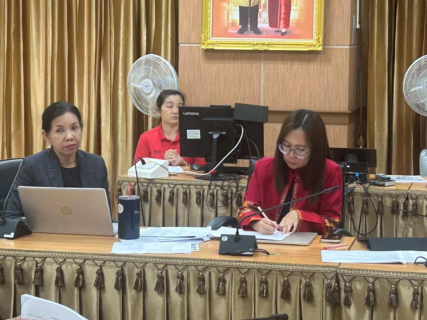 9. การประชุมวาระพิเศษ โครงการ “นวัตกรรมสิ่งทอจากทรัพยากรธรรมชาติ สร้างมูลค่า เพิ่มรายได้ เพื่อชุมชนยั่งยืน” ชั้น 8 อาคารเรียนรวมและอำนวยการ (อาคาร 14) วันที่ 30 กันยายน 2568