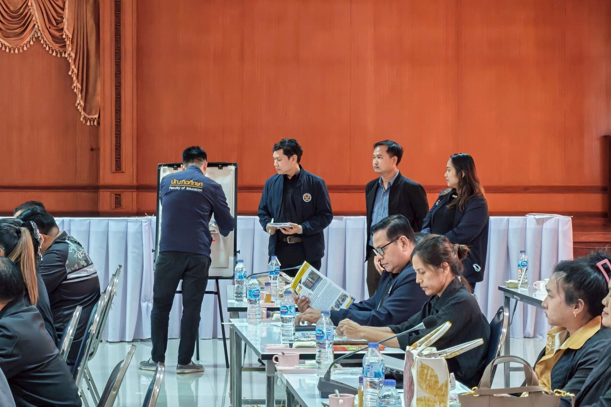 25. การประชุมปรึกษาหารือเกี่ยวกับการผลดำเนินงานโครงการยุทธศาสตร์มหาวิทยาลัยราชภัฏเพื่อการพัฒนาท้องถิ่น ประจำปีงบประมาณ 2568 และเพื่อวางแผนขับเคลื่อนโมเดลขจัดความยากจน ประจำปีงบประมาณ 2569 ณ ที่ว่าการอำเภอคลองขลุง วันที่ 28 ตุลาคม 2568