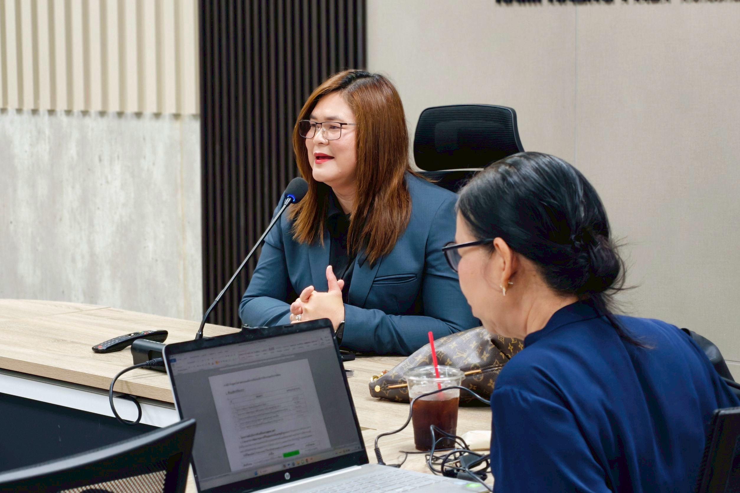 10. การประชุมบุคลากรสำนักบริการวิชาการและจัดหารายได้ ณ ห้องประชุมอาคาร LPC วันที่ 30 ตุลาคม 2568