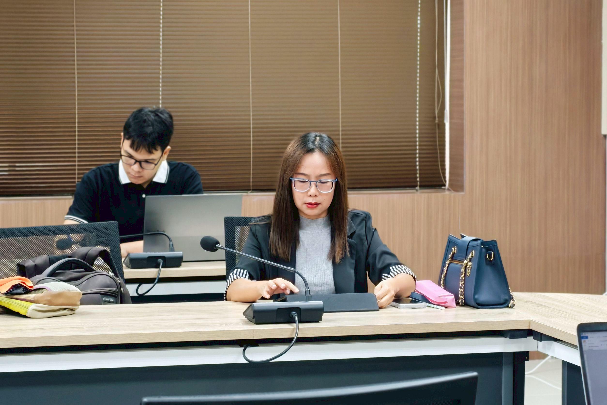 12. การประชุมบุคลากรสำนักบริการวิชาการและจัดหารายได้ ณ ห้องประชุมอาคาร LPC วันที่ 30 ตุลาคม 2568