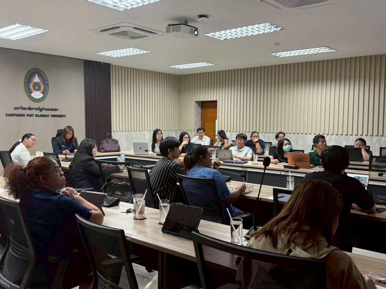 2. ประชุมชี้แจงแก่ผู้รับผิดชอบศูนย์ความเป็นเลิศ จำนวน 13 ศูนย์ วันที่ 21 มกราคม 2569 ณ ศูนย์ LPC