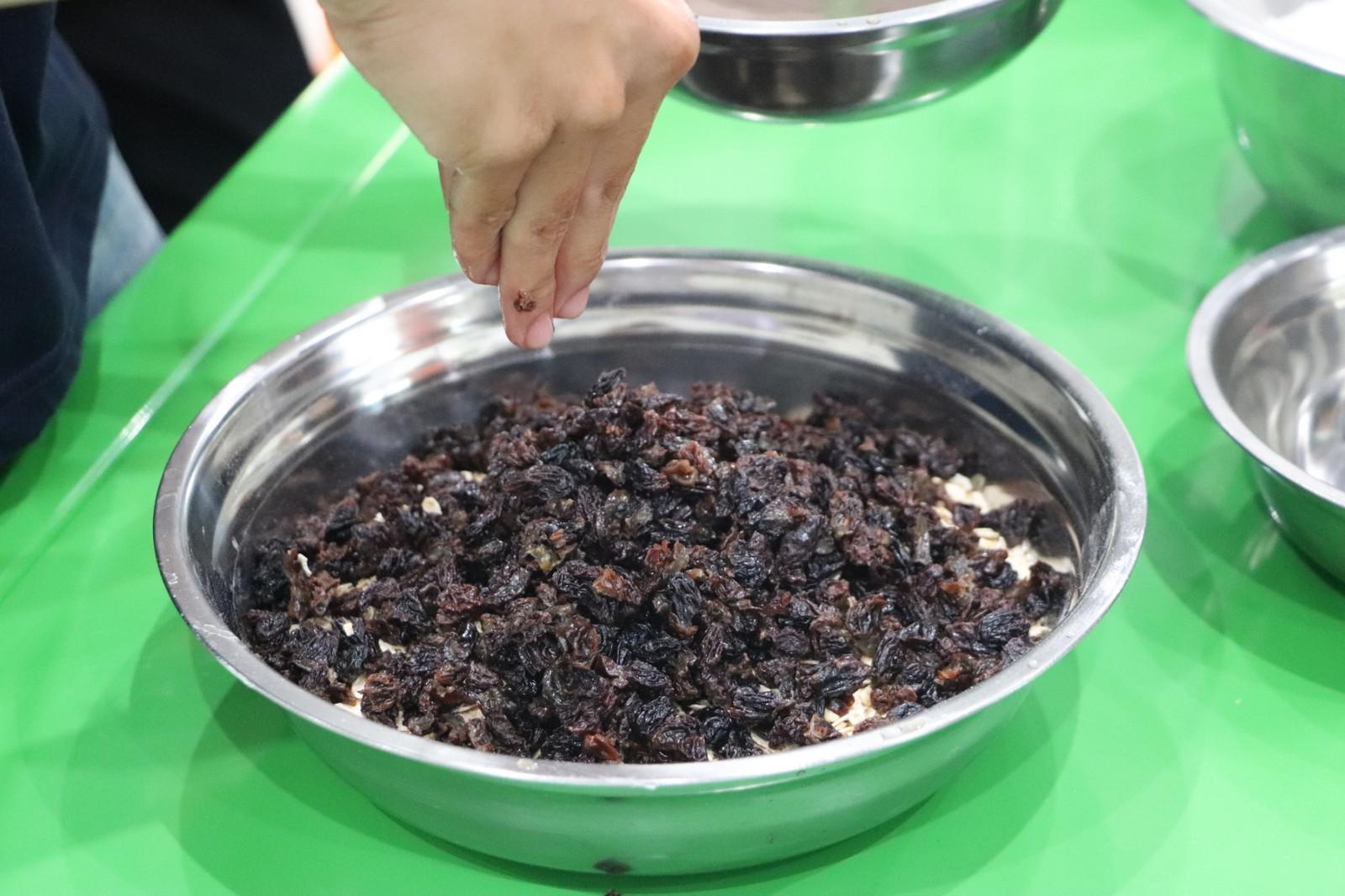 27. ครงการอบรมเชิงปฏิบัติการอาชีพที่ 2 อาชีพทำคุกกี้ข้าวโอ๊ต