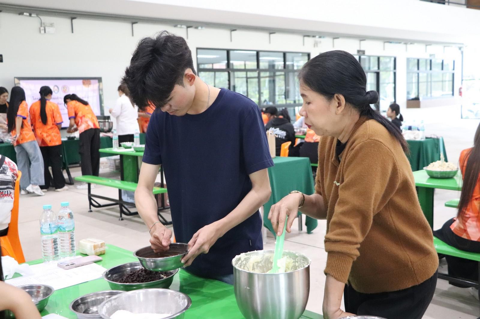 28. ครงการอบรมเชิงปฏิบัติการอาชีพที่ 2 อาชีพทำคุกกี้ข้าวโอ๊ต