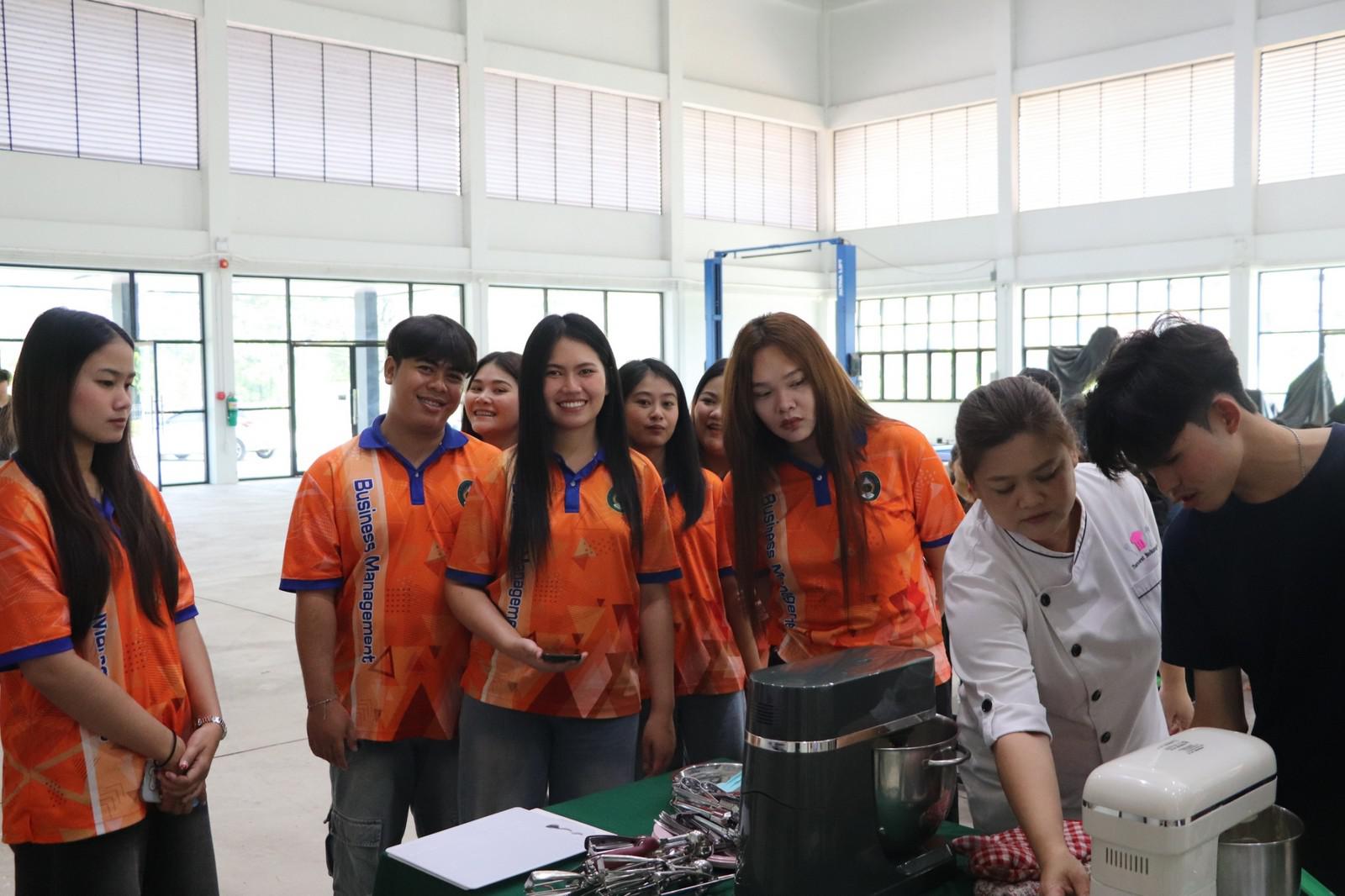 36. ครงการอบรมเชิงปฏิบัติการอาชีพที่ 2 อาชีพทำคุกกี้ข้าวโอ๊ต