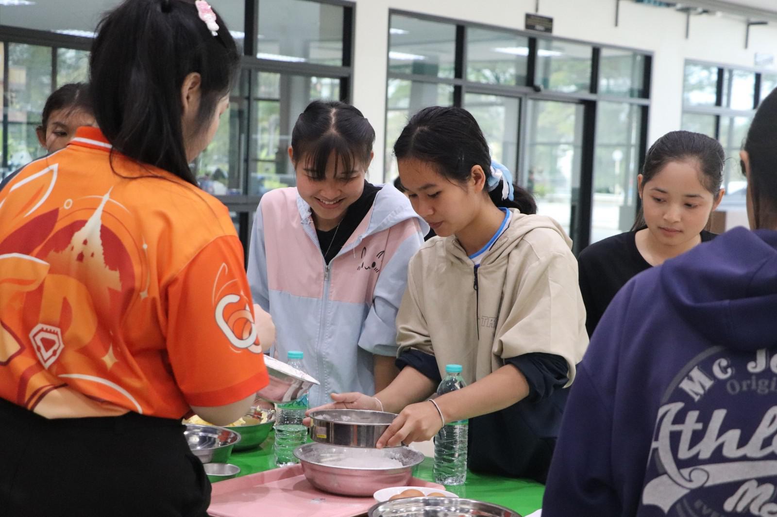 46. ครงการอบรมเชิงปฏิบัติการอาชีพที่ 2 อาชีพทำคุกกี้ข้าวโอ๊ต