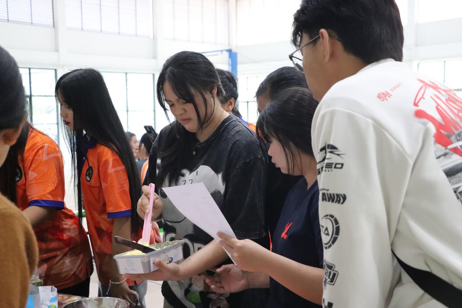 60. ครงการอบรมเชิงปฏิบัติการอาชีพที่ 2 อาชีพทำคุกกี้ข้าวโอ๊ต