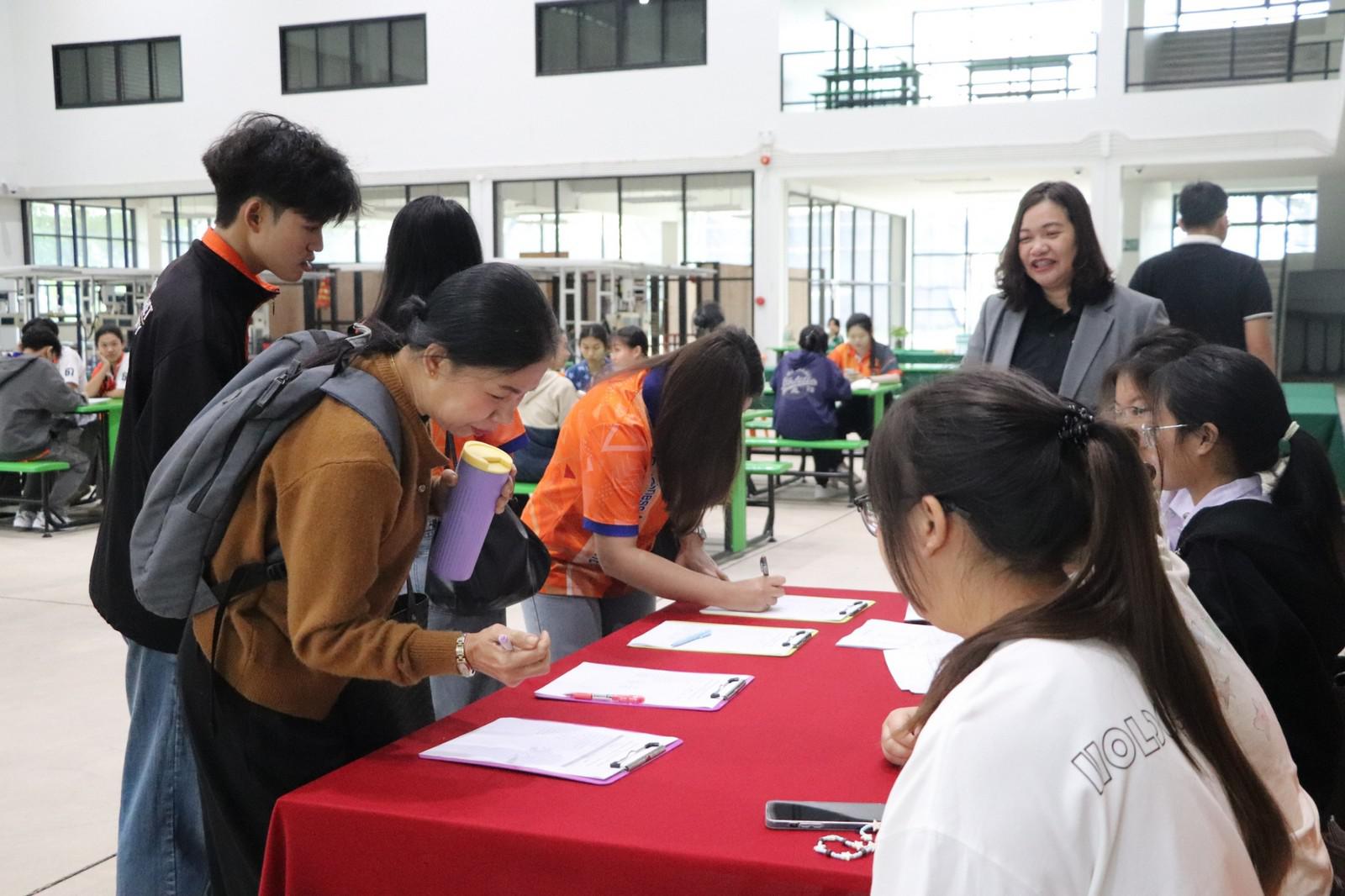 105. ครงการอบรมเชิงปฏิบัติการอาชีพที่ 2 อาชีพทำคุกกี้ข้าวโอ๊ต