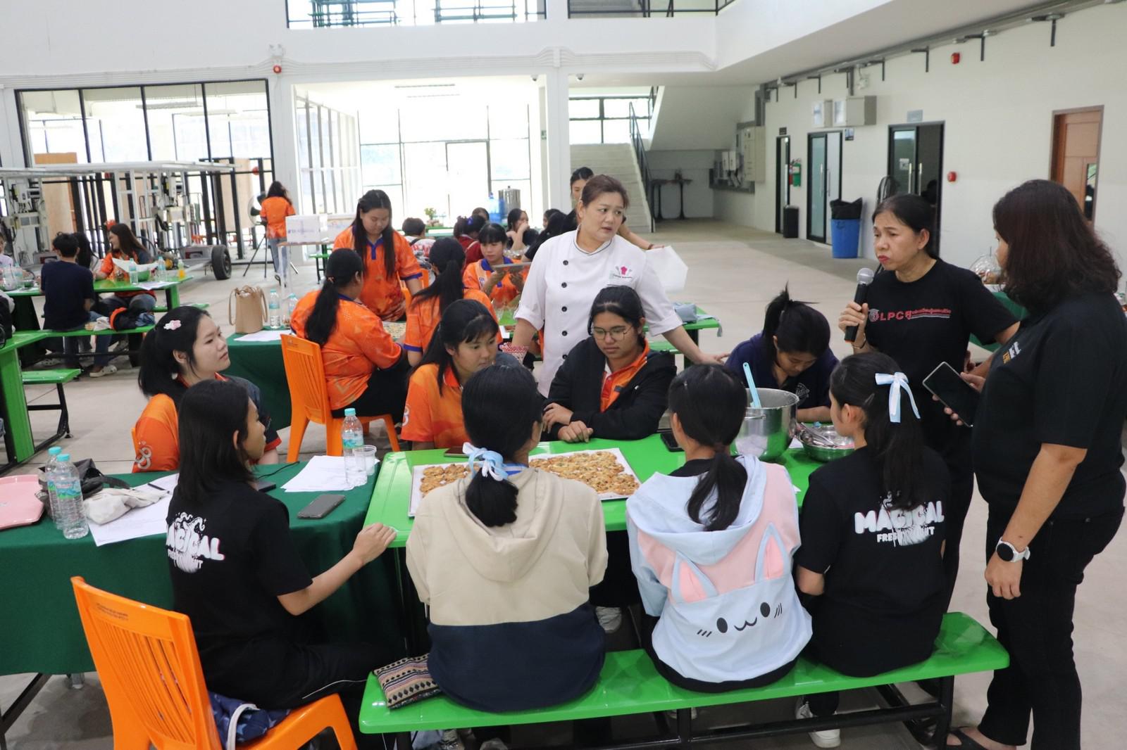 143. ครงการอบรมเชิงปฏิบัติการอาชีพที่ 2 อาชีพทำคุกกี้ข้าวโอ๊ต